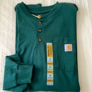 NWT Carhartt Men’s Henley. Hunter Green. Medium.